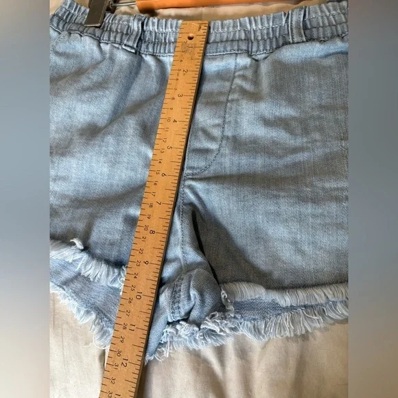 Aerie pull on denim chambray elastic waist shorts medium frayed - Picture 4 of 8